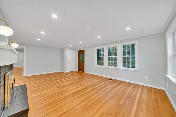 Andover, MA 01810,11 Gould Rd