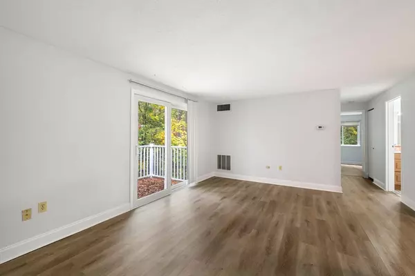 Natick, MA 02446,38 Silver Hill Ln #8