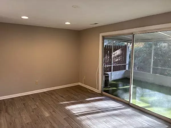 Stoughton, MA 02072,19 Edward Drive #19