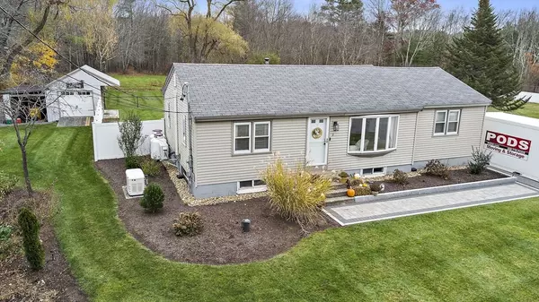 Pelham, NH 03076,2 Iris Ave