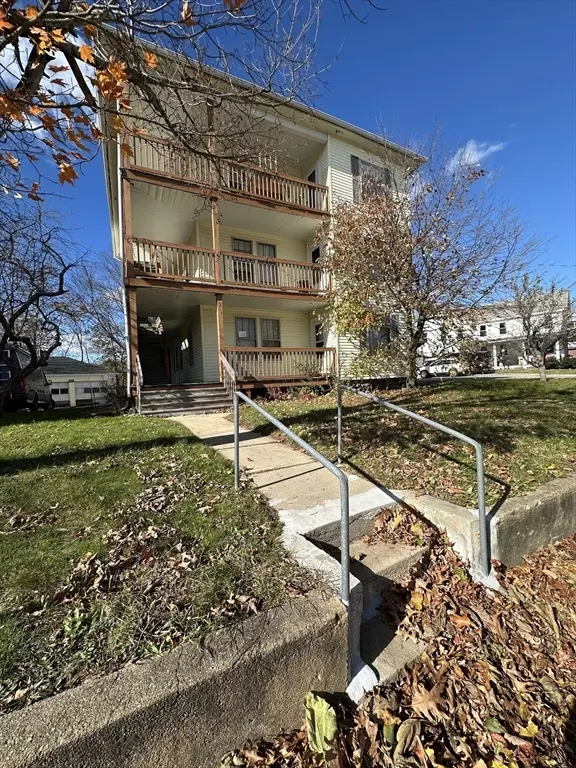 Southbridge, MA 01550,219 Charlton St