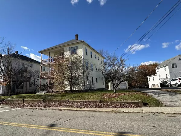 219 Charlton St, Southbridge, MA 01550