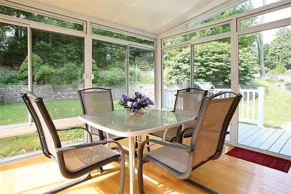 Boston, MA 02132,1593 Centre St