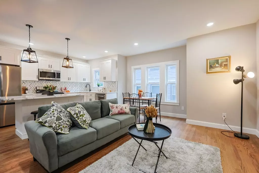 Somerville, MA 02144,11 Watson St #1