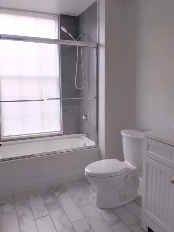 Leominster, MA 01453,45 Summer St #109