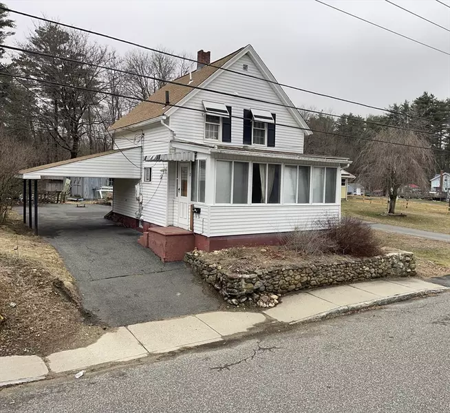 76 Aspen St, Ware, MA 01082