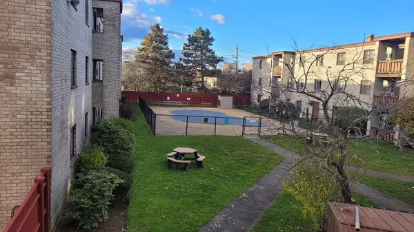 Revere, MA 02151,45 Mccoba Street #50