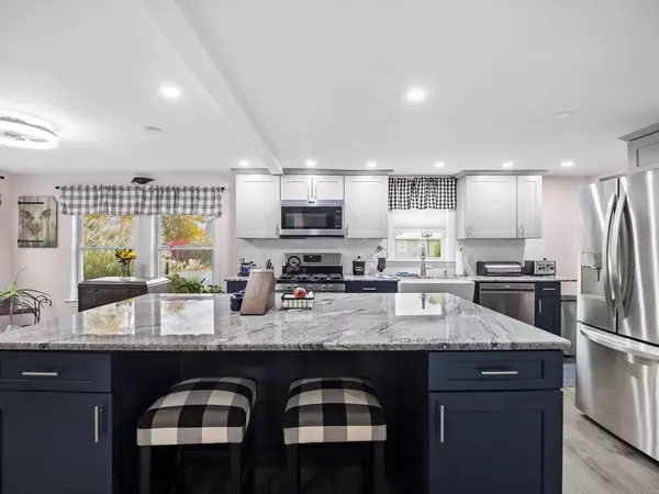 Westford, MA 01886,8 Wilson Ln