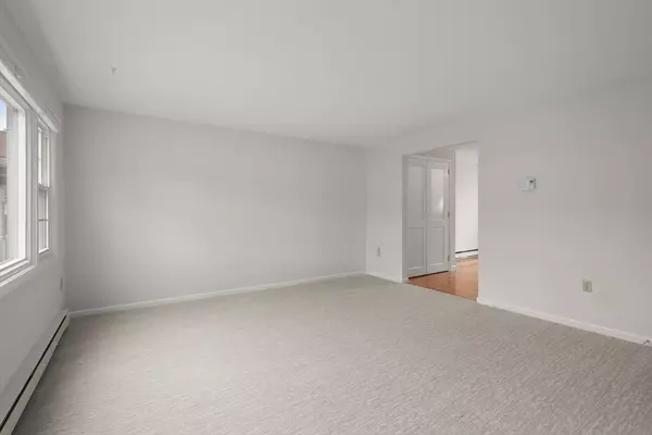 Greenfield, MA 01301,6 Keegan Ln #E