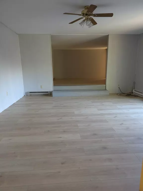 Auburn, MA 01501,3 Jacobson Dr #2