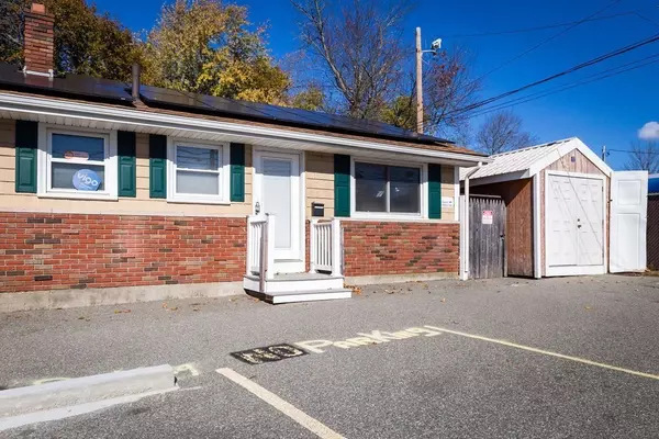 616 Centre St, Brockton, MA 02302