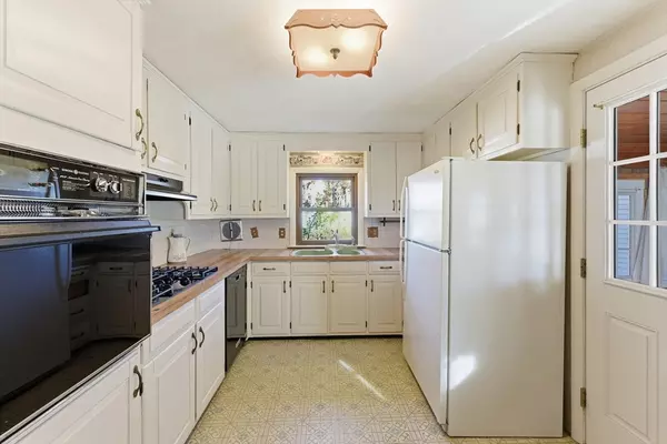 Springfield, MA 01118,56 Hadley St