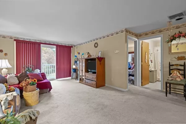 Plymouth, MA 02360,6A Marc Dr. #7