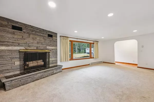 Agawam, MA 01001,511 Shoemaker Ln