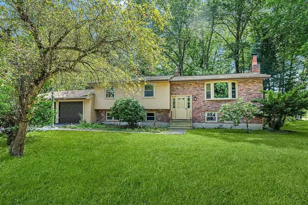 6 Sierra Dr, Chelmsford, MA 01824