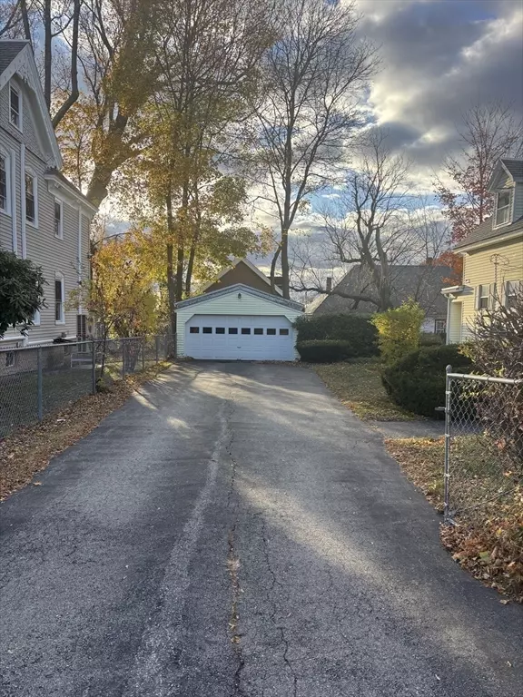 Lowell, MA 01850,28 May St