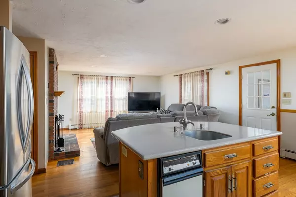 Holden, MA 01520,33 Thorny Lea