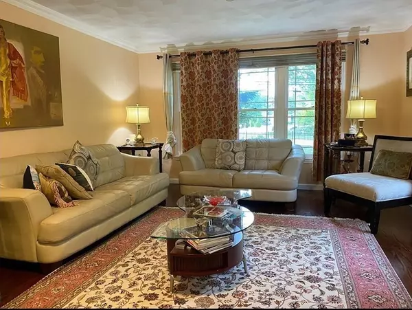 Andover, MA 01810,338 River Road #N/A