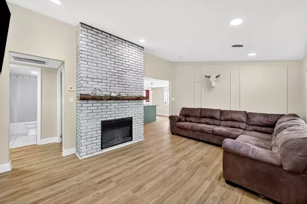 Springfield, MA 01151,49 Mohegan Ave