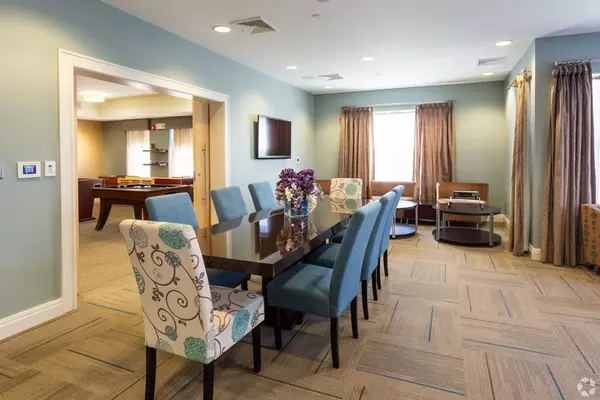 Arlington, MA 02476,30 Mill #206