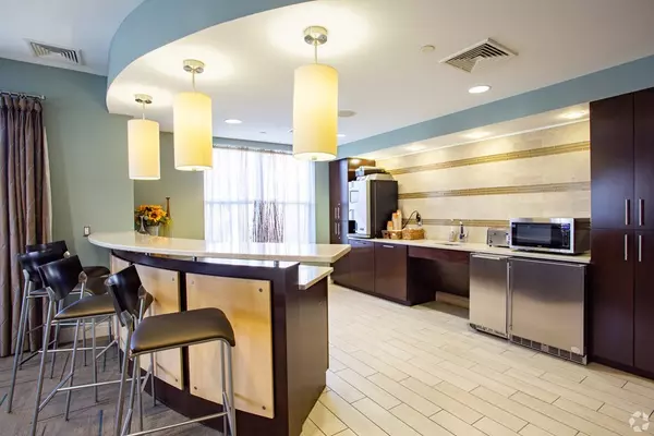 Arlington, MA 02476,30 Mill #206