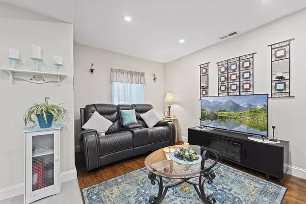 Lancaster, MA 01523,23 Bennett Lane