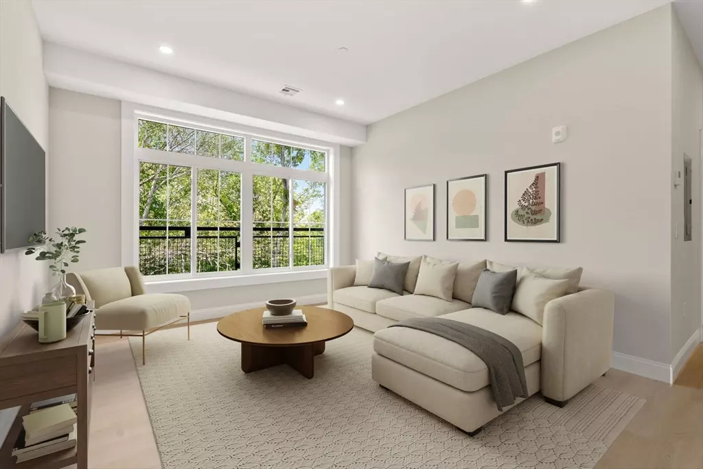 Wilmington, MA 01887,7 Cross St #306