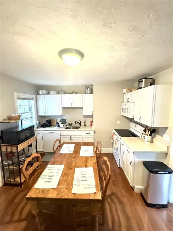 Hudson, MA 01749,9 Summer St #9