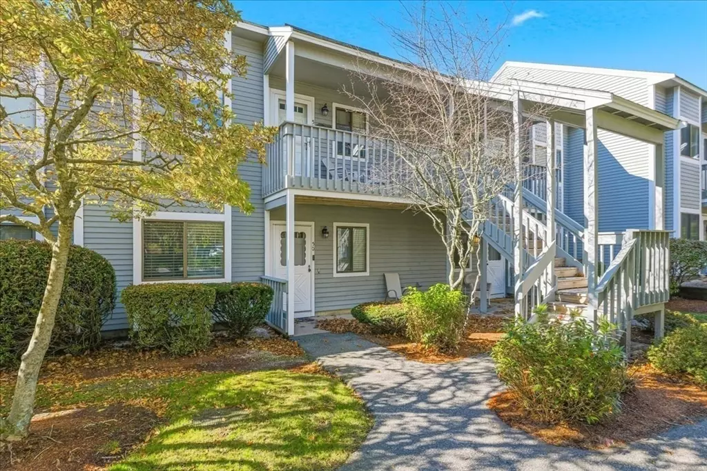 Brewster, MA 02631,52 Eaton Lane #52