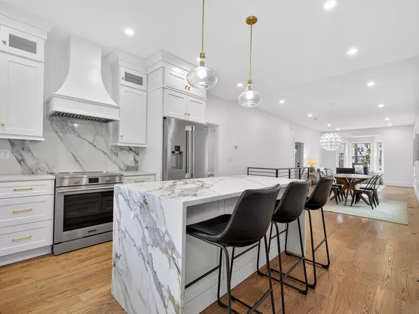 31 Houghton St #A, Somerville, MA 02143