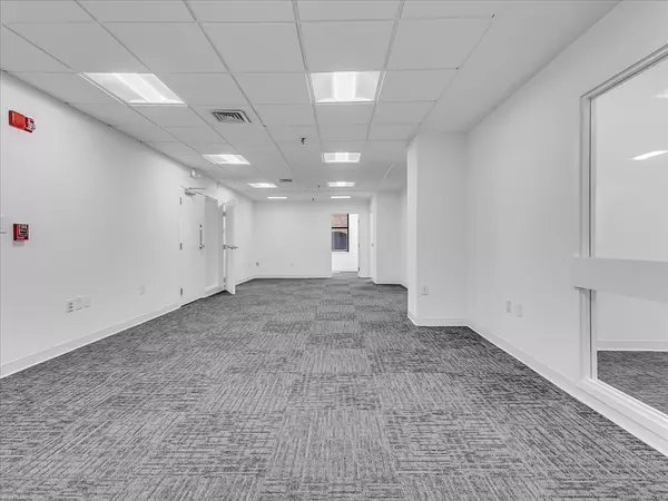 Boston, MA 02110,88 Broad St #403