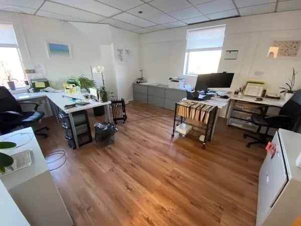 Newton, MA 02460,288 Walnut #4th