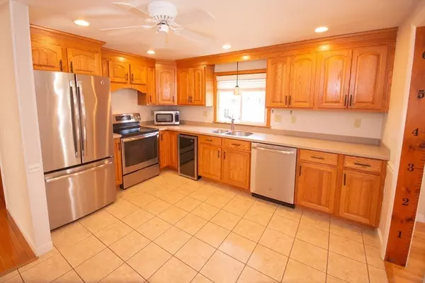 Chelmsford, MA 01824,29 Rainbow Ave #29