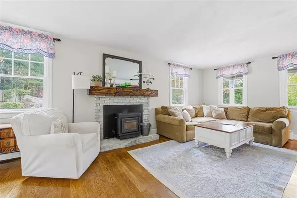 Kingston, MA 02364,2 Clinton Ter