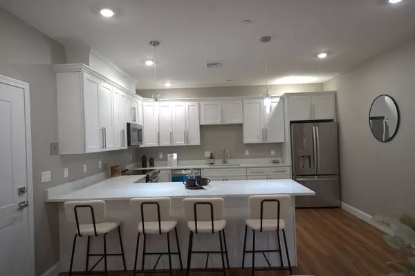 Lynn, MA 01902,13 Nahant Street #4B