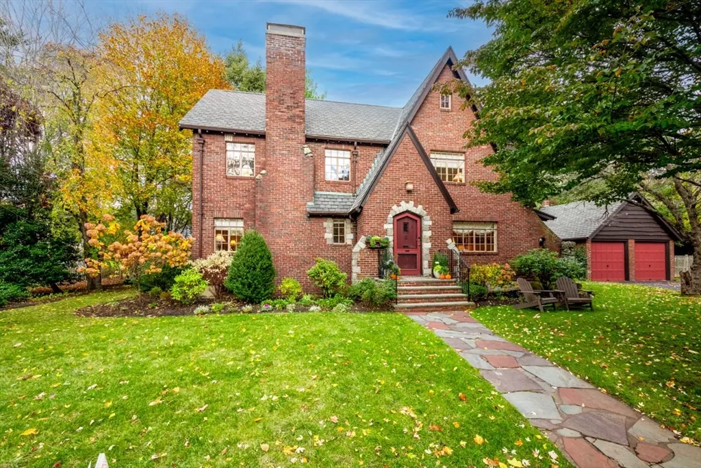 Winchester, MA 01890,8 Felsdale Close