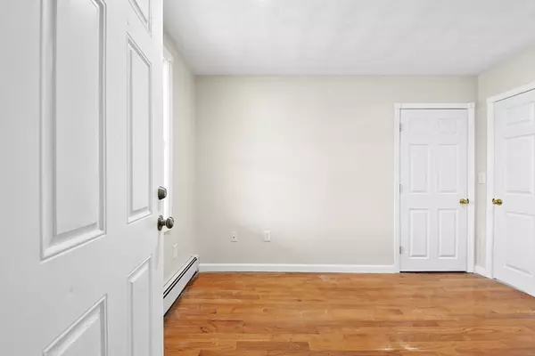 Rehoboth, MA 02769,515 Winthrop St ##1