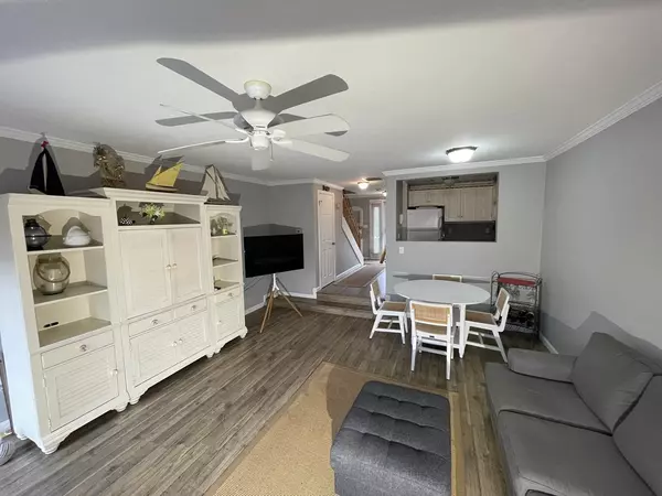 Plymouth, MA 02360,561 White Cliff Dr #561