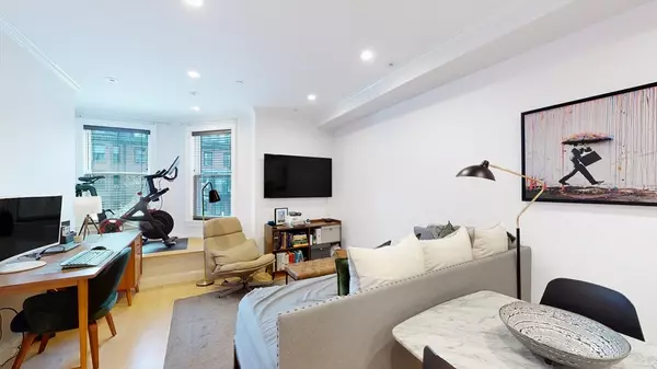 Boston, MA 02116,296 Beacon #5