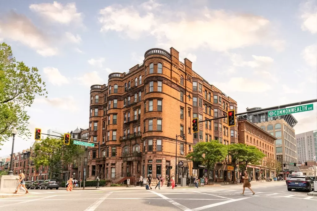 Boston, MA 02115,362 Commonwealth Ave #2E, 2F