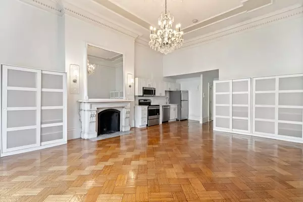 Boston, MA 02116,169 Beacon Street #2-1