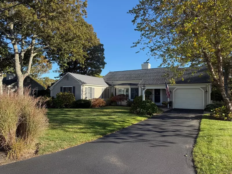91 Chipping Green Circle, Yarmouth, MA 02664