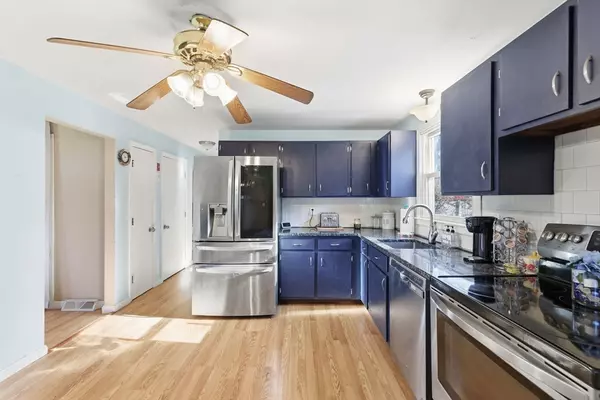 Mansfield, MA 02048,24 Maverick Dr