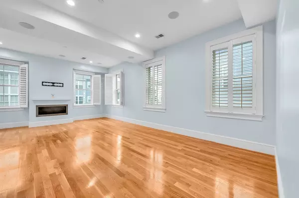 Boston, MA 02127,480 East 4th St #3