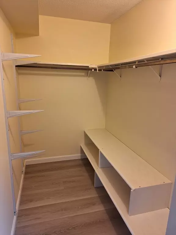 Hingham, MA 02043,10 Beals Cove Rd #C