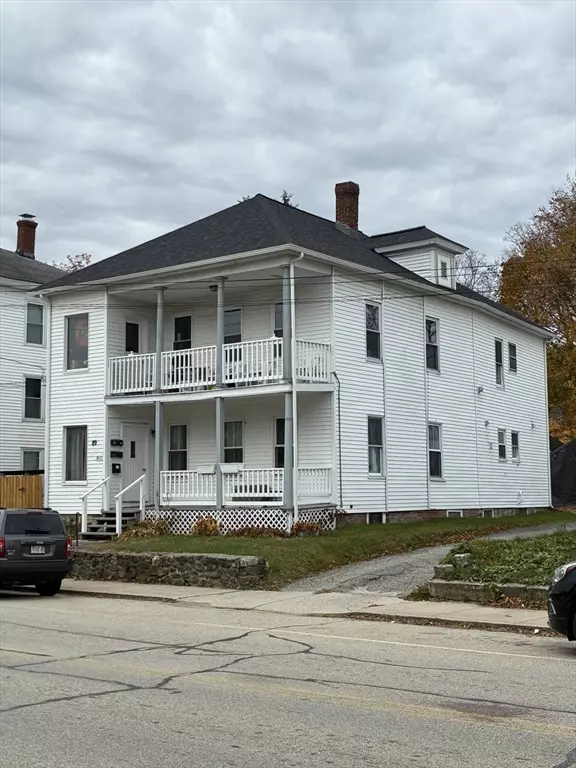 89 Worcester St, Southbridge, MA 01550