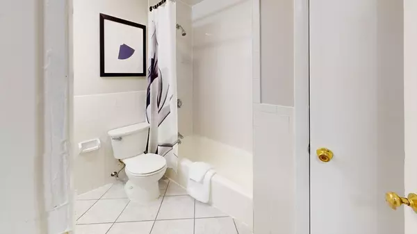 Everett, MA 02149,21 Staples Ave #25