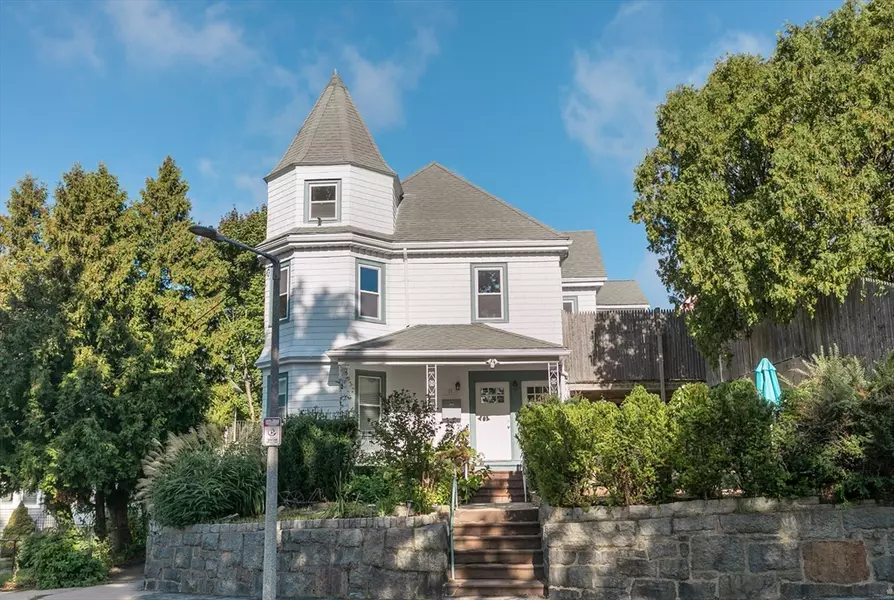 15 S Fairview St #3, Boston, MA 02131