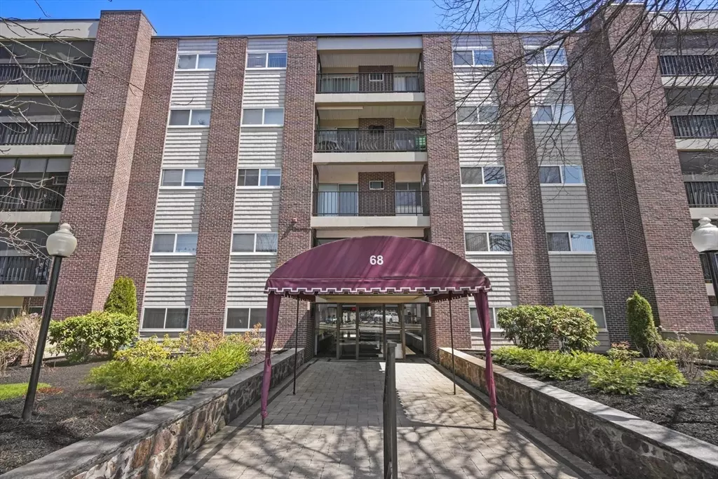 Stoneham, MA 02180,68 Main St #36C