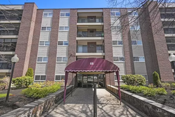 68 Main St #36C, Stoneham, MA 02180
